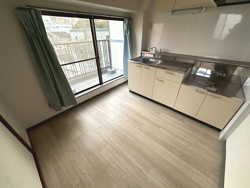 コーワエメラルドマンション リビング