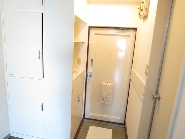 三家第1ビル 玄関