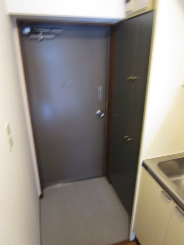 シティハイムカネカ 玄関