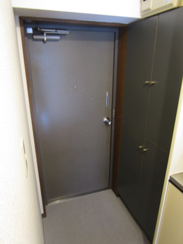 シティハイムカネカ 玄関