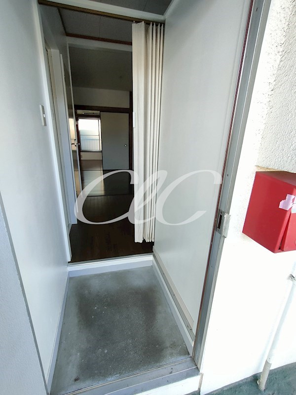 TKハウスⅡ 玄関