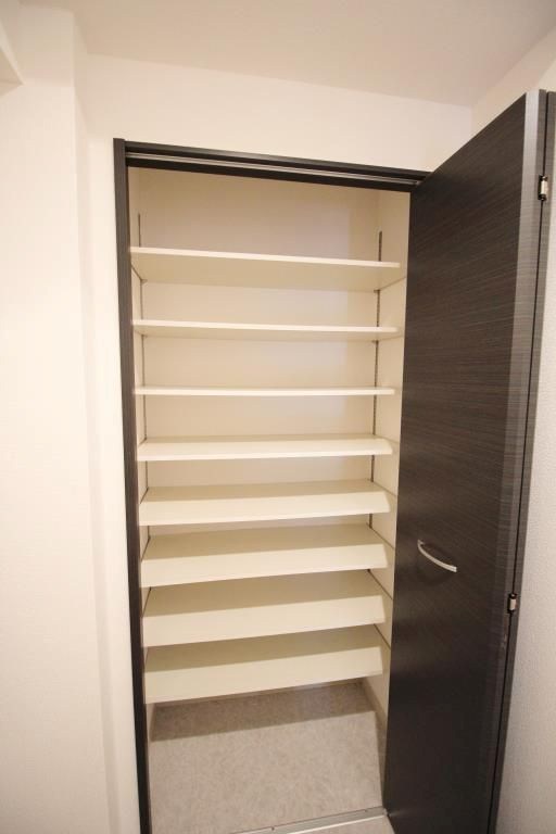 ラ　メゾン　オンズ 玄関