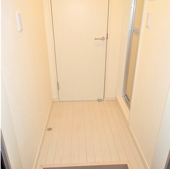 サニーコート町屋 玄関