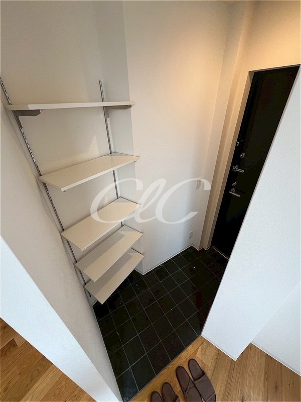 Maison Auster 玄関