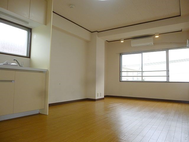 ヴィラ赤津  リビング