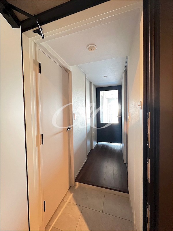 イニシア北千住レジデンス 玄関