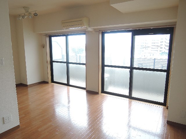 ランドスケイプアーバンストリート リビング