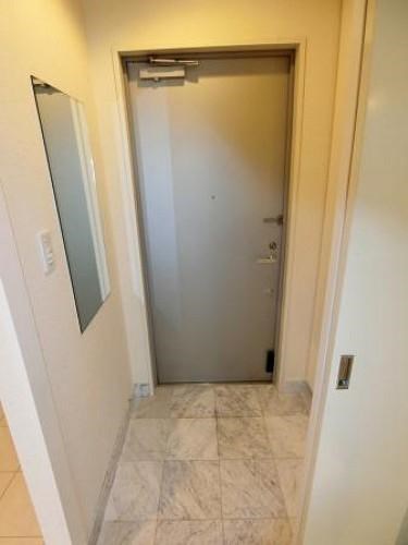 ベルヴィラージュ尾久デュエトーレ 玄関