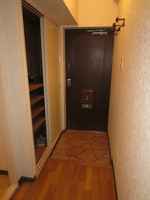 レジデンス石原 玄関