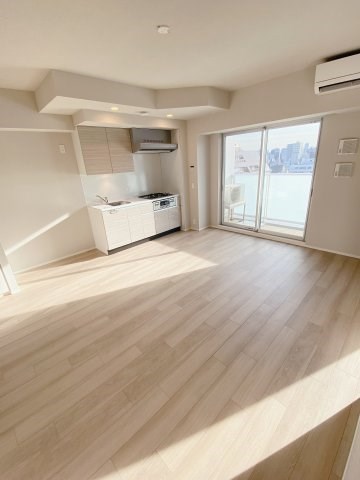 プラウドフラット上野松が谷 リビング