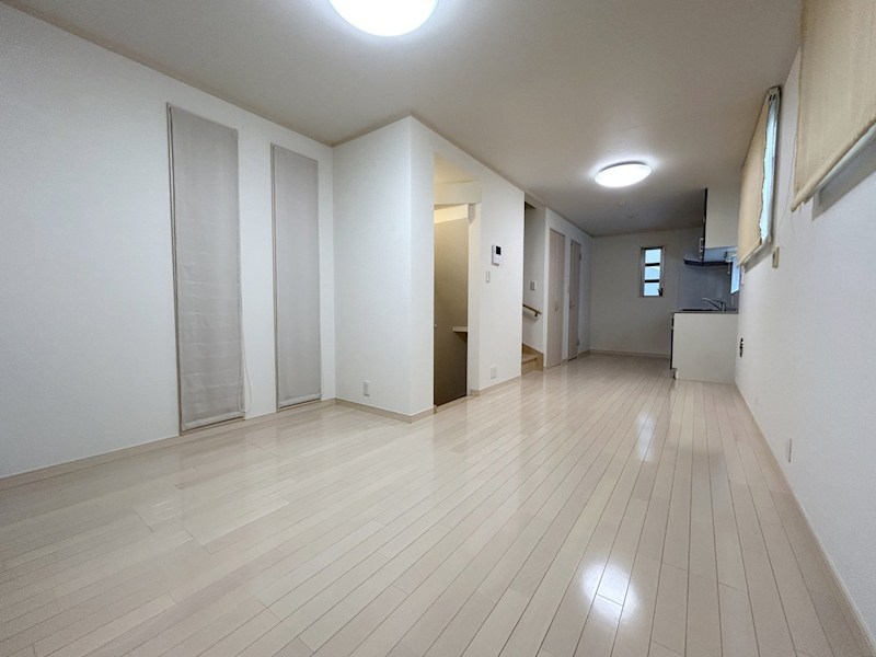 塩浜２丁目第２公園前戸建 A リビング