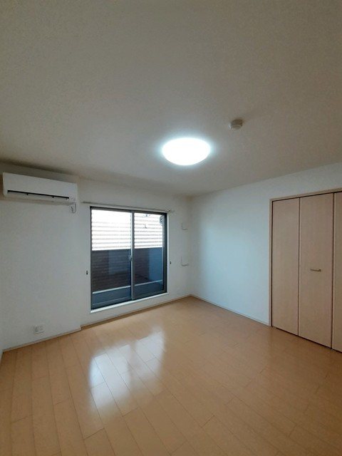 メゾン・ド・ソレイユ ベッドルーム