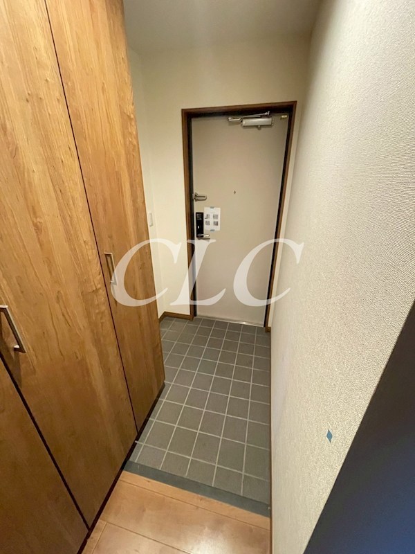 クレイン西日暮里  玄関