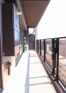 ＯＲＭＥ　ＣＯＵＲＴ　ＮＩＰＰＯＲＩ　ＥＡＳＴ ベランダ