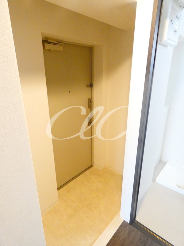 コンフォリア南千住 玄関