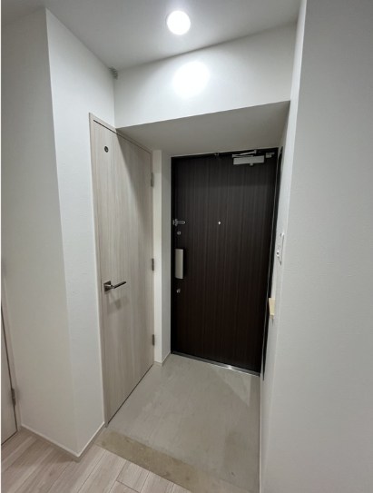 スプランディッド西日暮里 玄関