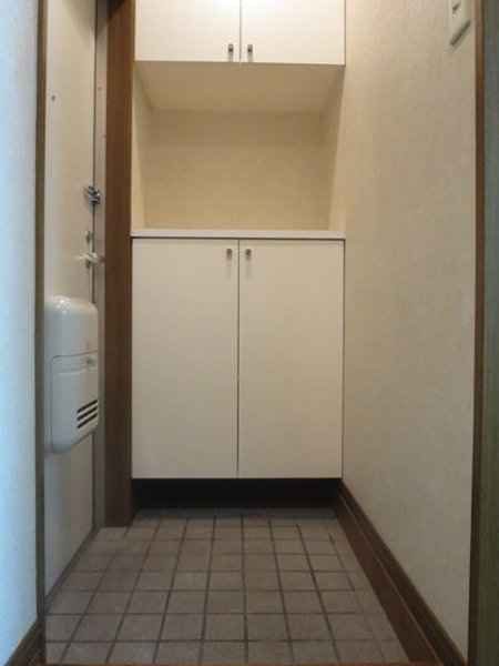 パトリア１番館  玄関