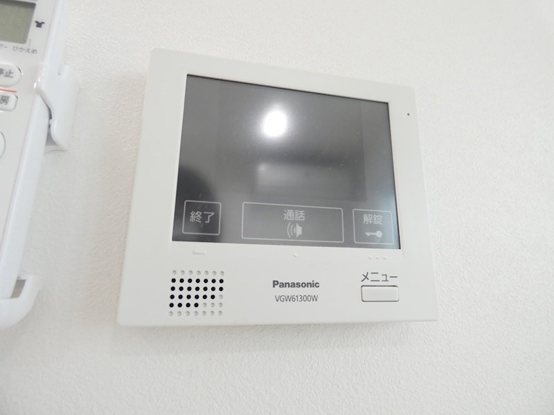 アウリー綾瀬 その他3