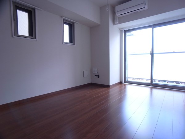 朱雀楼東京 リビング