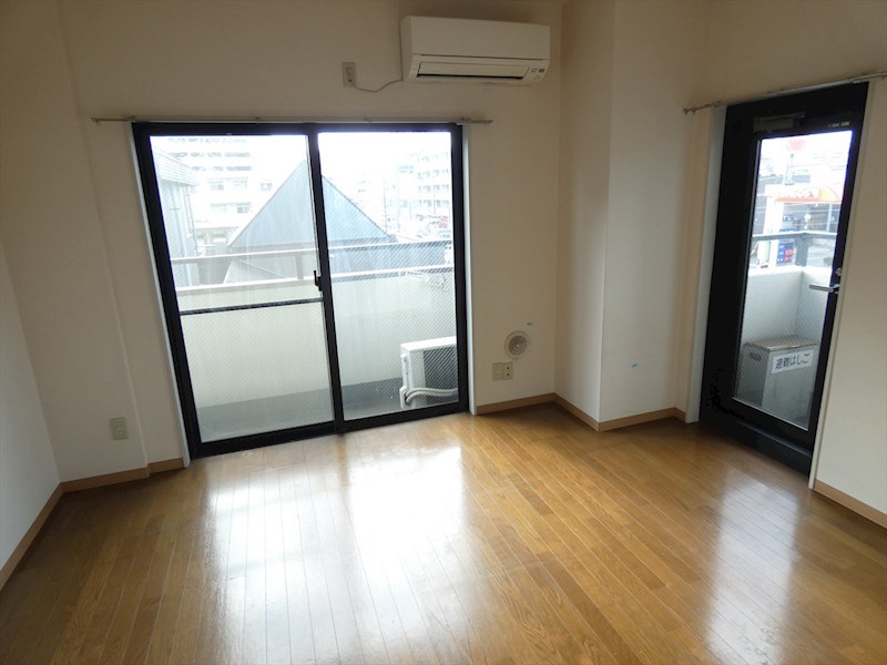 KFビル ベッドルーム