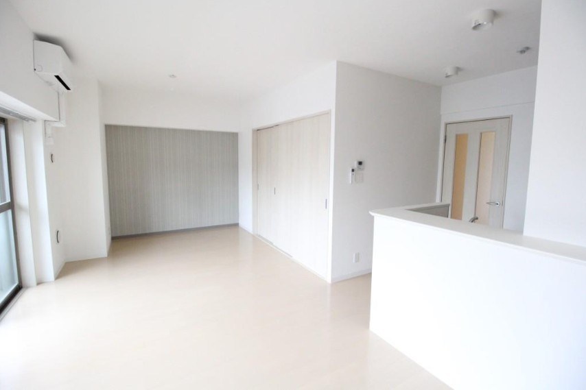 クレシェンテ月島 リビング