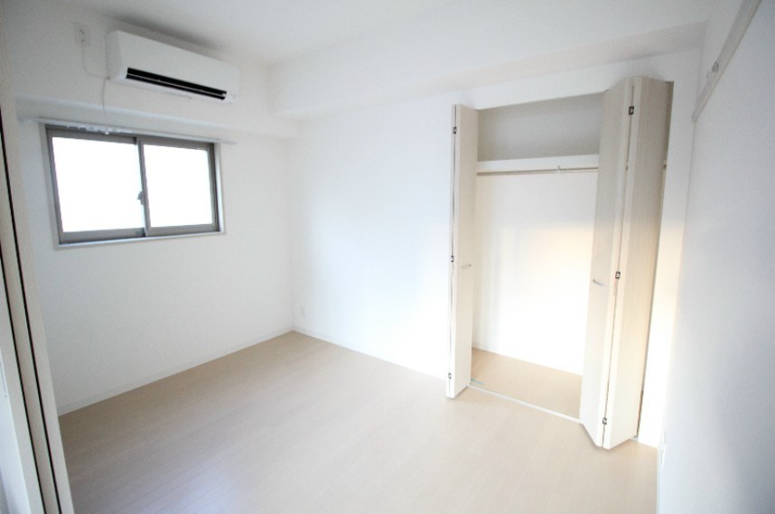 クレシェンテ月島 ベッドルーム