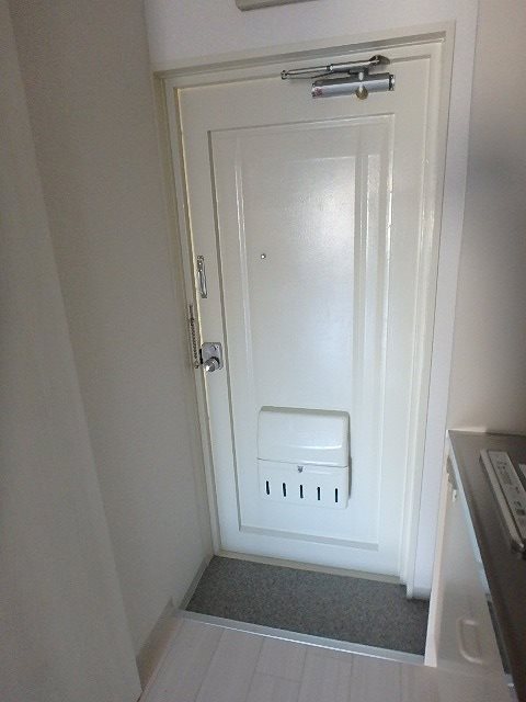 ウォンザハイムA棟 玄関