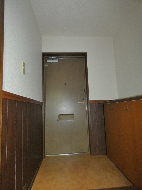 綾東ヴィレッジ弐番館 玄関