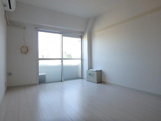 ウォンザハイムＡ棟 リビング