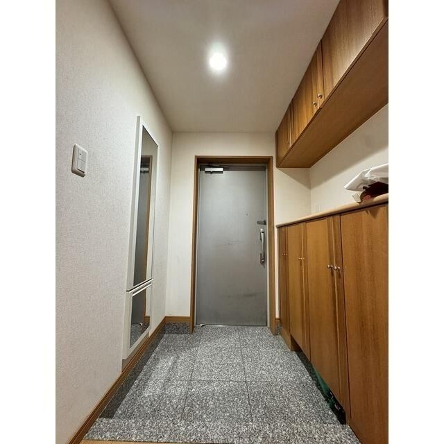 ローヤルシティ一之江弐番館 玄関