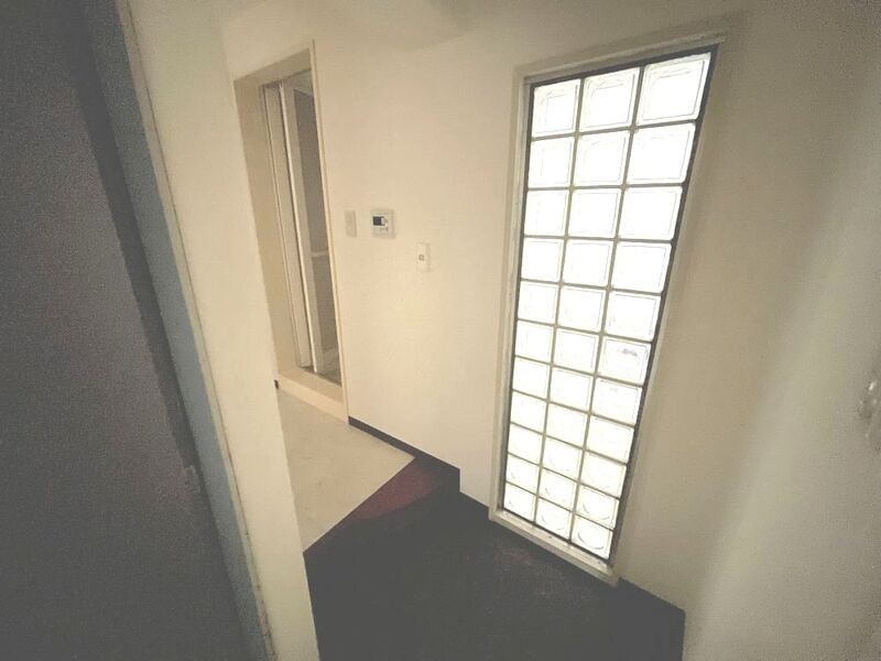 クレストパレス南行徳 玄関