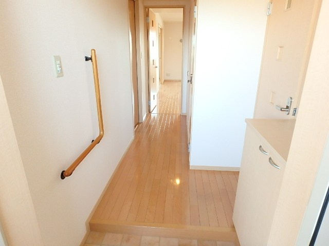 サンモールスクエア 玄関