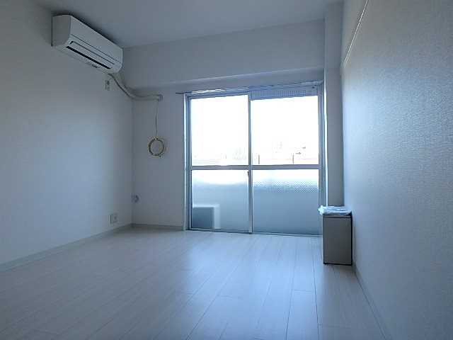 ウォンザハイムA棟 リビング