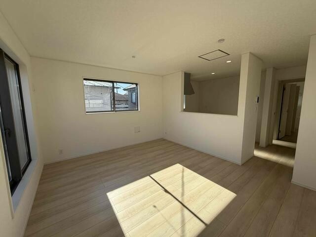 クレイドルガーデン江戸川区大杉　第１２　２号棟 リビング