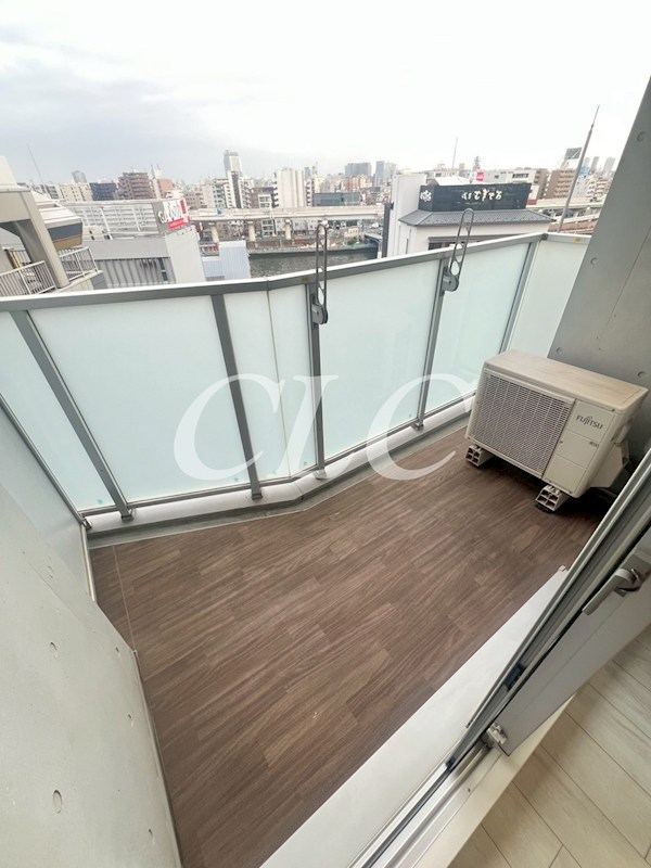 Totsu Residence Kaminarimon(ﾄｳﾂｳ　ﾚｼﾞﾃﾞﾝｽ　ｶﾐﾅﾘﾓﾝ) ベランダ