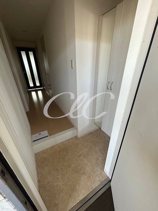 ピエールマルミットI 玄関