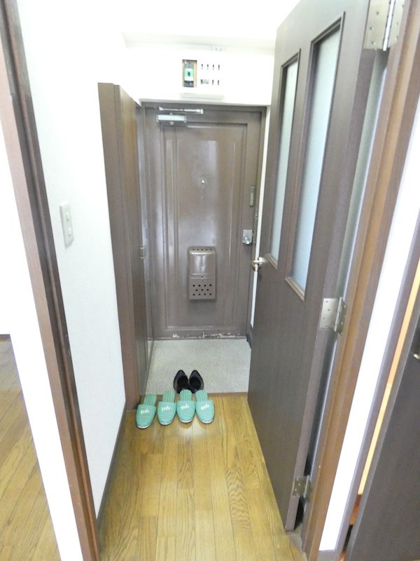 石橋ビル 玄関