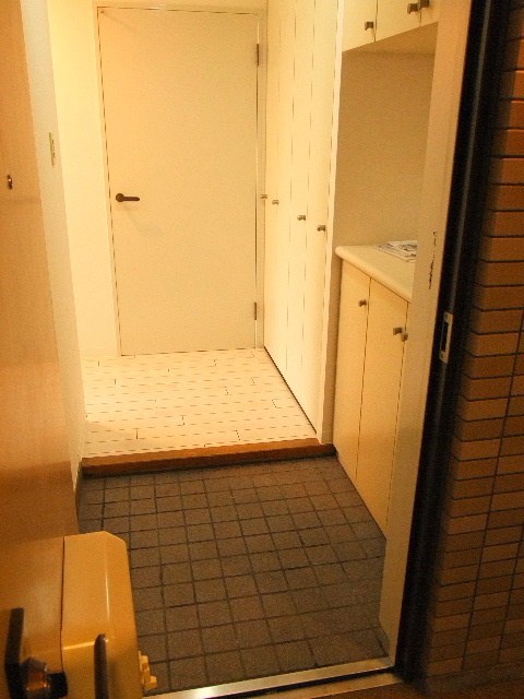 グリーンヒルズ飛鳥山 玄関