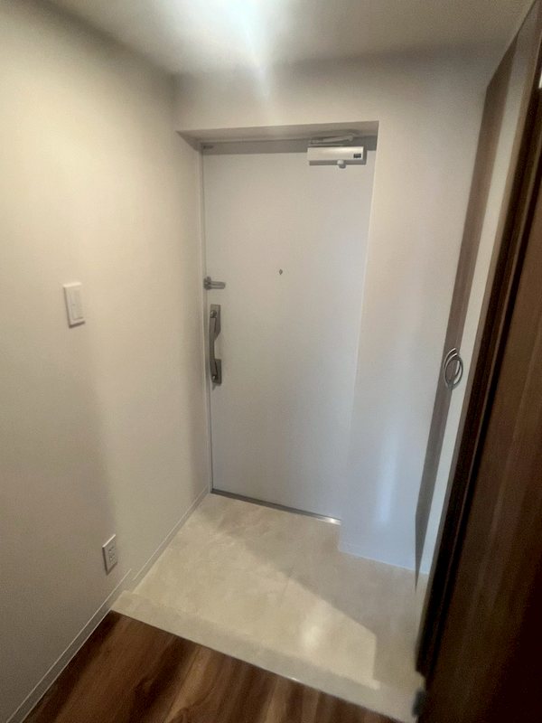 Gute Wohnung　北千住 玄関