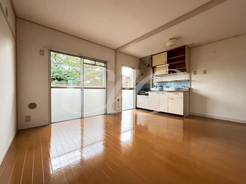 舎人吉岡ハイツ リビング