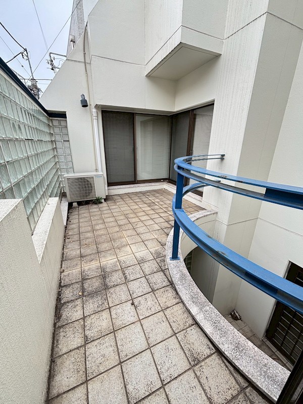代々木1丁目戸建 ベランダ