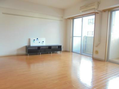 ジェネラスパレス ベッドルーム