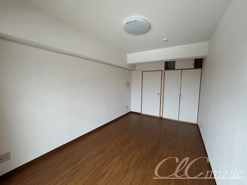 フラット75 ベッドルーム