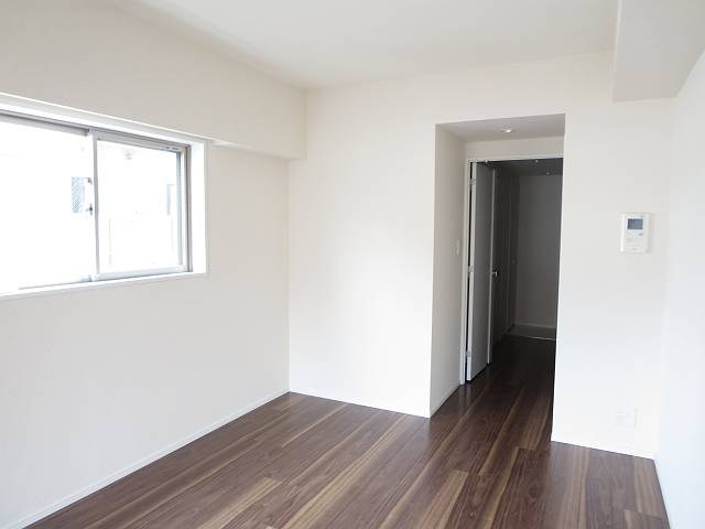 ラグジュアリーアパートメント王子神谷   リビング