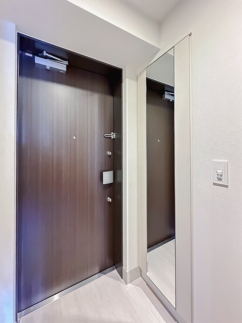 フロンティアレジデンス錦糸公園 玄関