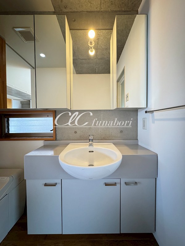 ＳＵＮＮＹ　ＣＯＵＲＴ その他2