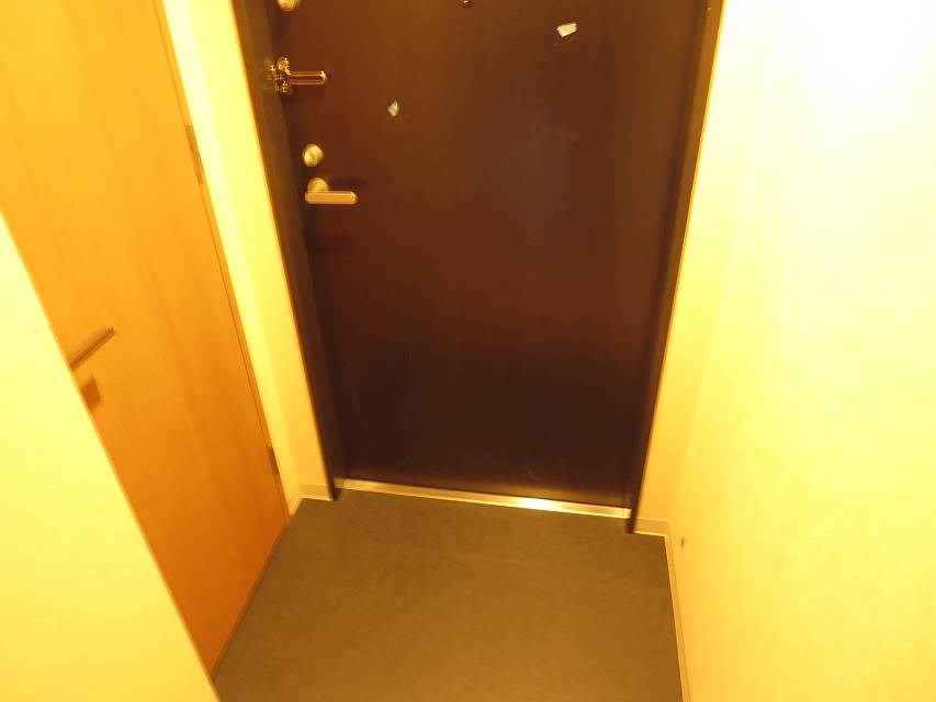 フレンシア田端道灌山   玄関