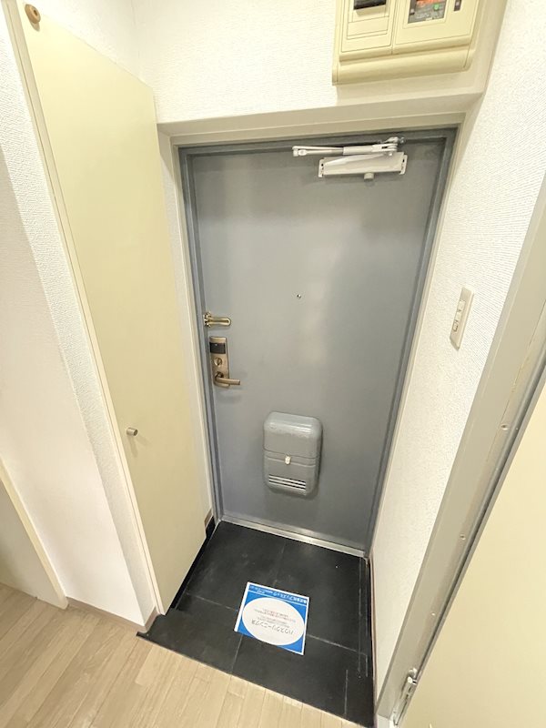 ロンベルク17 玄関