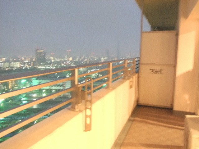 ロイヤルパークスタワー南千住 ベランダ