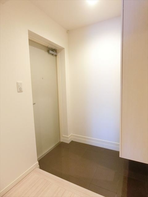 ソラシエスタ 玄関